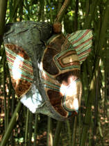 Masks in the Midth of the Labyrinth,Holz, Fundstücke, Folie, Farbe,2011